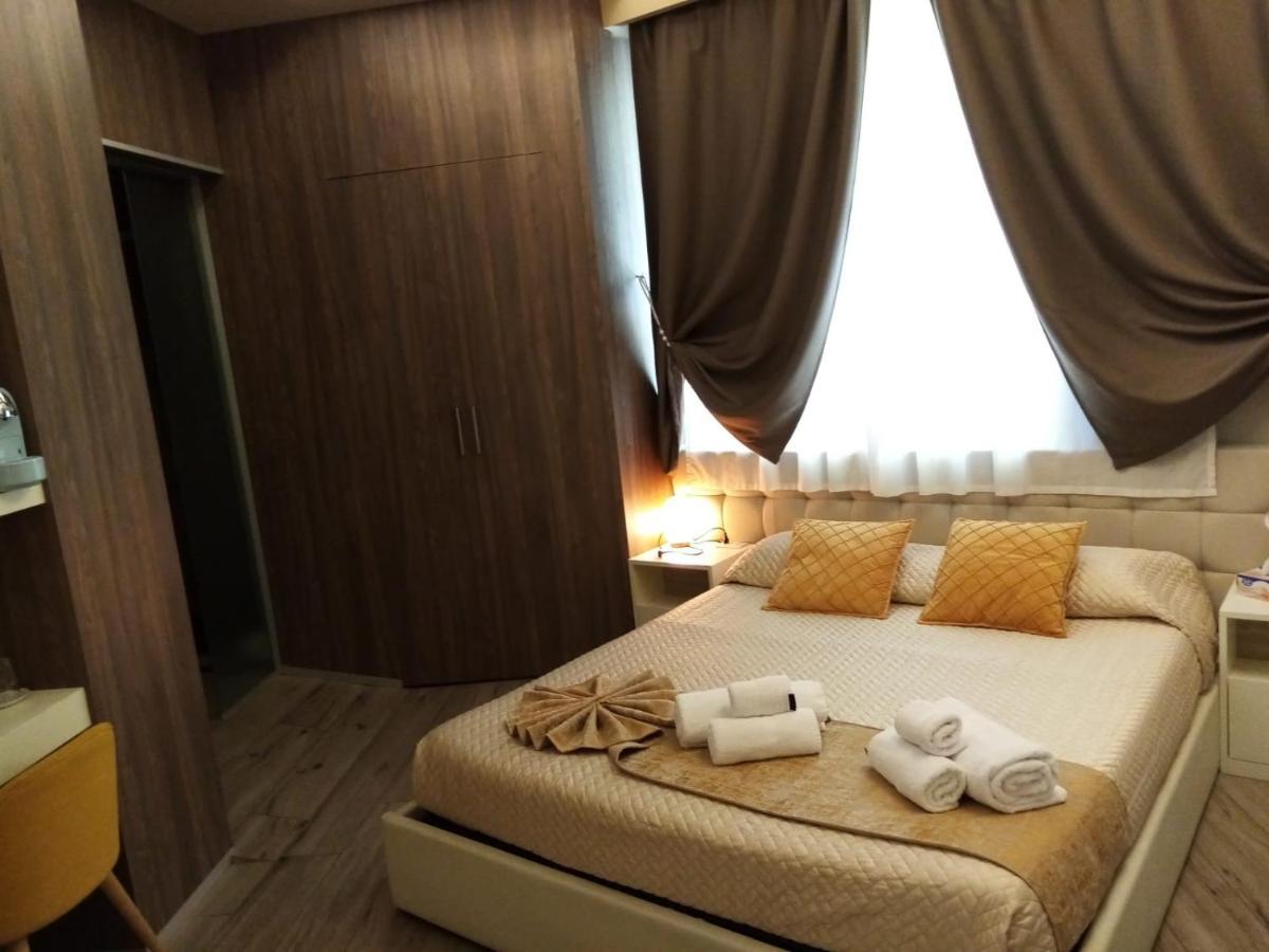 Th Luxury Rooms & Apartment Giardini Naxos Eksteriør billede