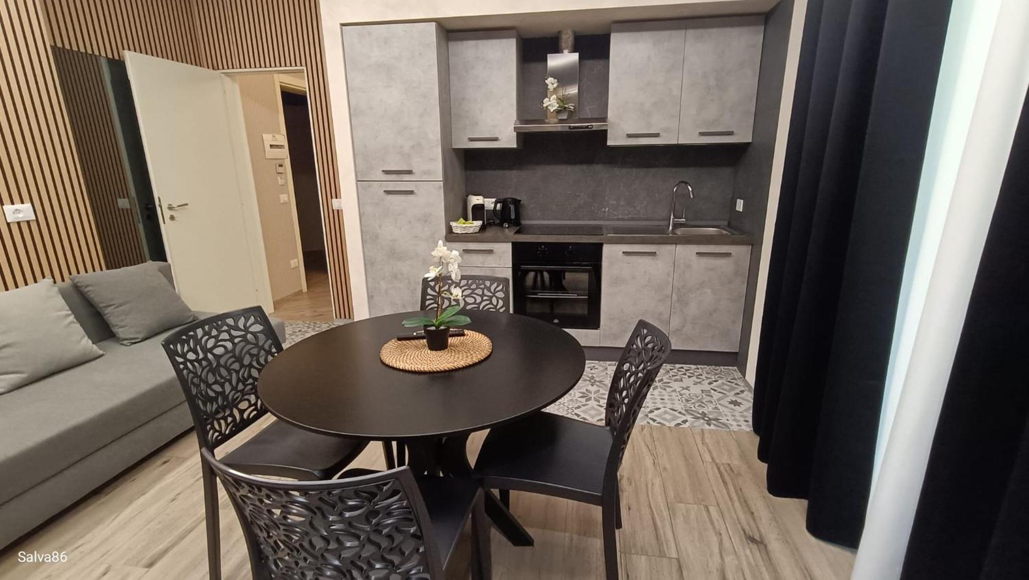 Th Luxury Rooms & Apartment Giardini Naxos Eksteriør billede