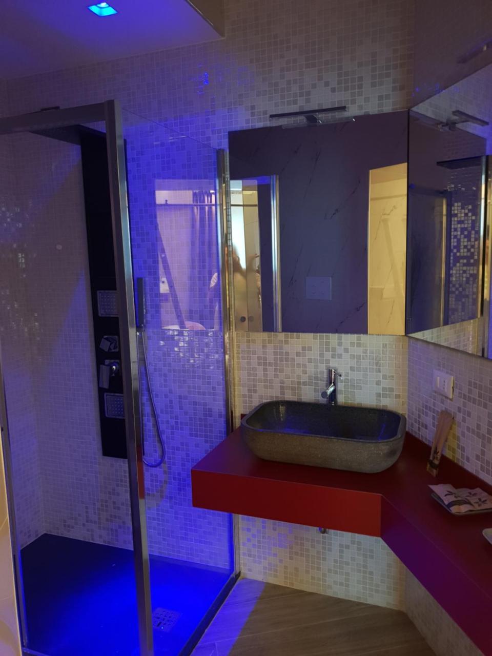 Th Luxury Rooms & Apartment Giardini Naxos Eksteriør billede