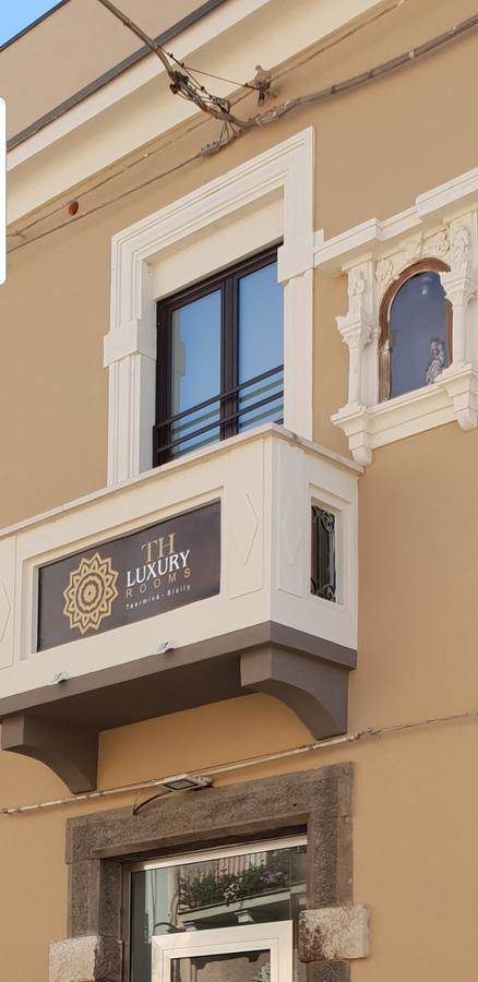 Th Luxury Rooms & Apartment Giardini Naxos Eksteriør billede